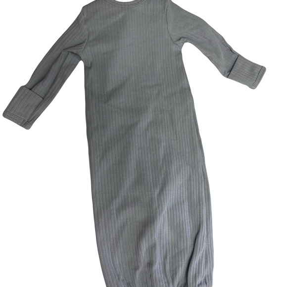 Carter's Blue Long Sleeve Gown with cap Preemie. NEW WITH TAGS​ - Picture 4 of 4